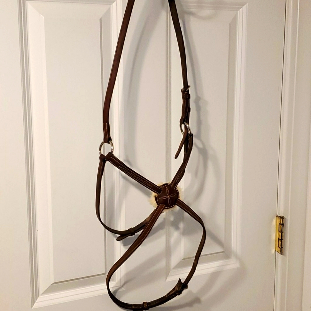 Figure 8 bride noseband